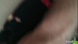 Ma femme n’est pas la, tu veux venir me sucerr la bite?