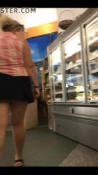 Ma femme est une vraie salope elle sort sans culotte