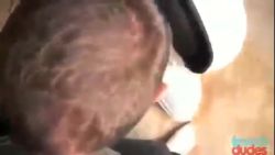Couple gay fétichiste des pieds