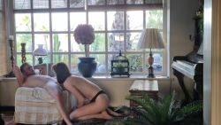 La pianiste préfère baiser plutot que faire du piano