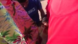 Elle suce des queues à la chaine au cap d&rsquo;agde
