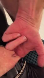 Tiffany Leiddi s’amuse avec la bite de ses fans 62