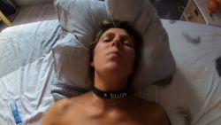 Sextape amateur : elle jouit en talons hauts