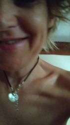 Milf vient draguer un jeune pendant le sport