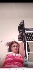 Petite nude sext ape de ma copine qui se touche et montre son fiak