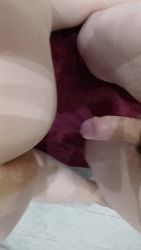 En levrette je fourre profondément ma femme