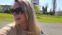 Duels de lancer franc pour baiser Tiffany Leiddi