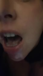 Je finis dans sa bouche en amateur