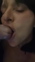 I cum in her mouth – amateur homemade blowjob