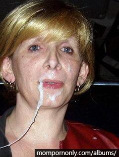 MILFs Granny cum on face facial n°8