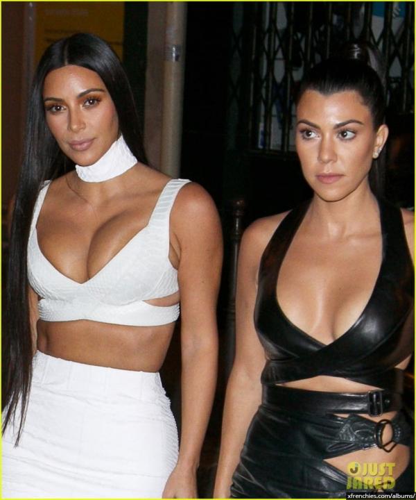 Photos sexy de Kim Kardashian en sous vêtements n°76