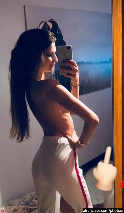 Marie 19 ans, ses photos sexy n°12