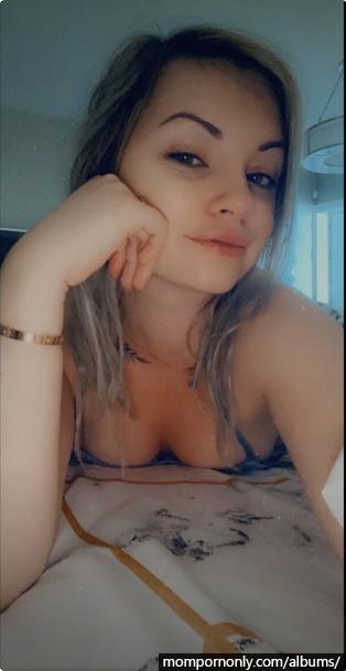 Tous les leaks onlyfans et nudes snapchat de Chelxie part 1 n°23