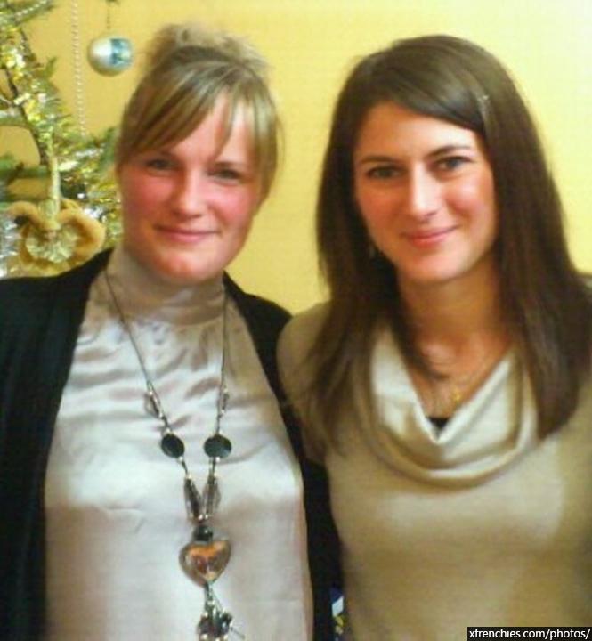 Brune à lunettes avec un corps sexy n°17